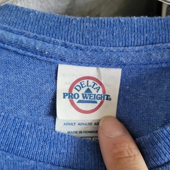 Sleeping Snoopy T-shirt - Picture 3 of 3